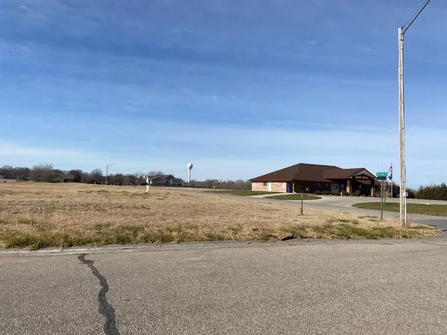 $10,000 | Block E Block Street, Bentley, KS 67016