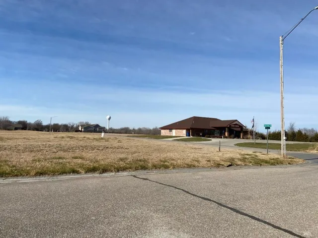 $10,000 | Block E Block Street, Bentley, KS 67016