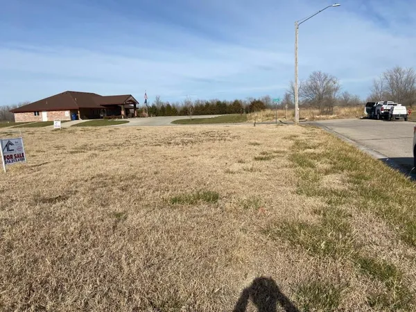 $10,000 | Block E Block Street, Bentley, KS 67016