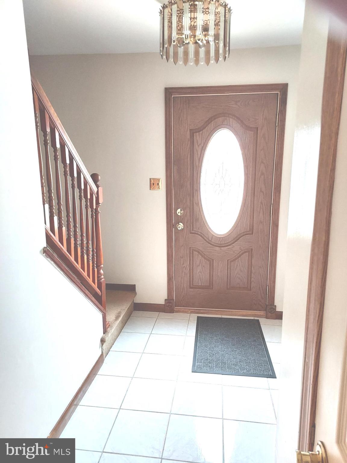 6 Pegasus Way Sewell, NJ 08080 - Photo 2 of 26 Foyer w/insulated front door