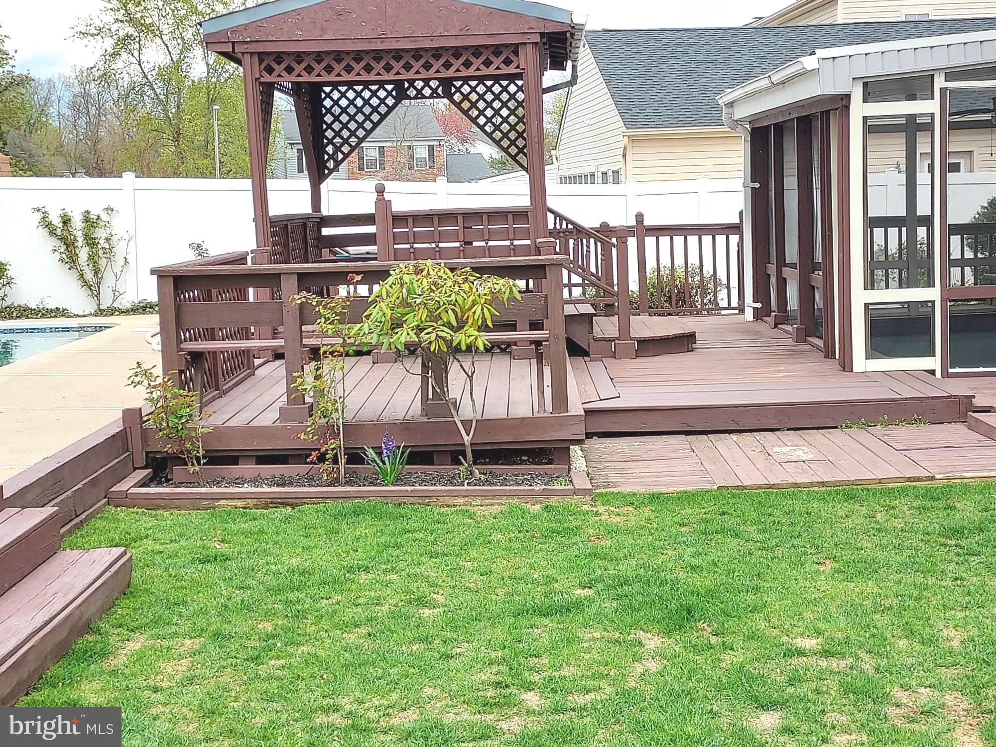 6 Pegasus Way Sewell, NJ 08080 - Photo 24 of 26 Open deck area