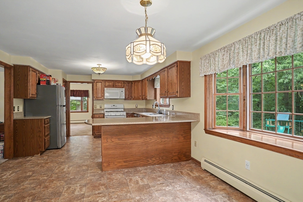 5 Ohio Road Tyngsborough, MA 01879 - Photo 7 of 34 Gallery Image 7