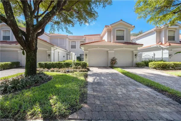 $550,000 | 2190 Arielle Drive, Unit 906, Naples, FL 34109
