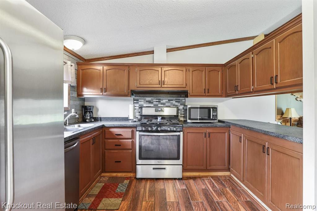 8380 Fallahay Road Millington, MI 48746 - Photo 10 of 39