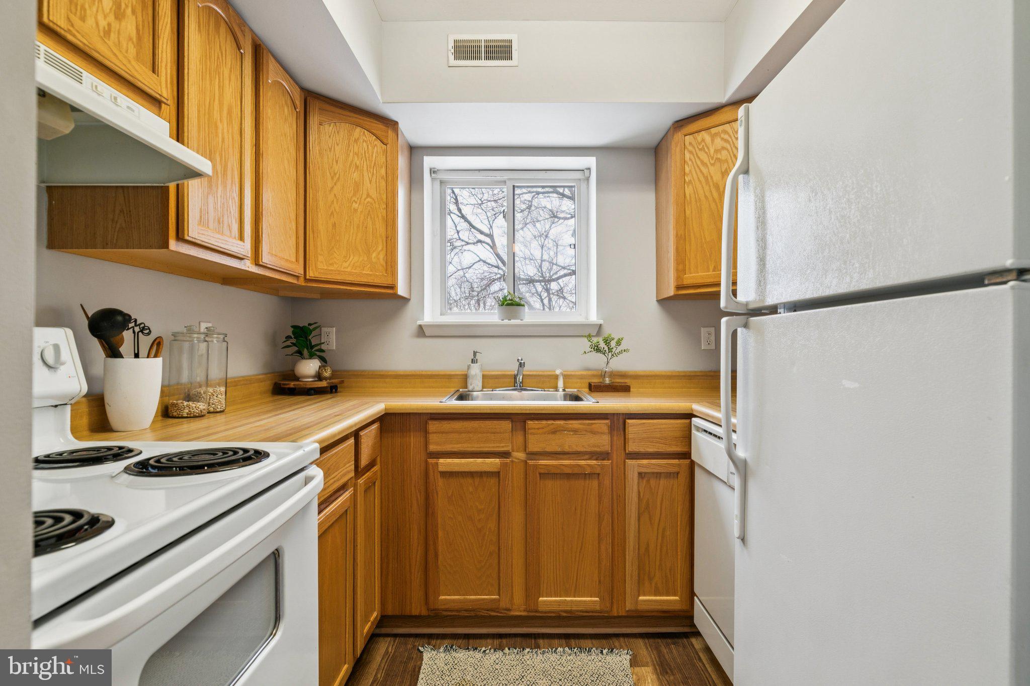 8030 Ditman Street, Unit 11B Philadelphia, PA 19136 - Photo 5 of 17