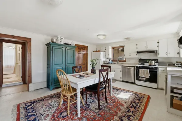 $725,000 | 128 West Street, Hadley, MA 01035