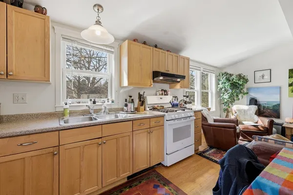 $725,000 | 128 West Street, Hadley, MA 01035