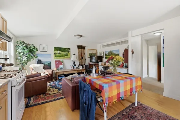 $725,000 | 128 West Street, Hadley, MA 01035