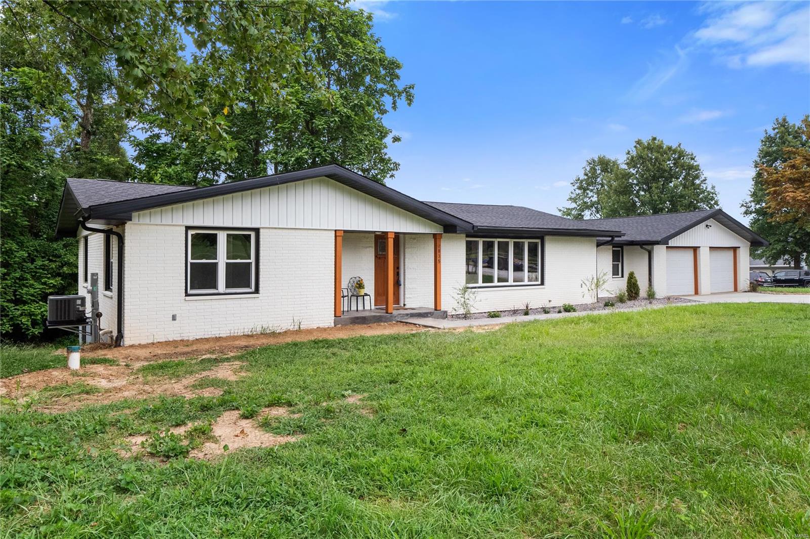 2835 Rentchler Road Belleville, IL 62221 - Photo 2 of 34