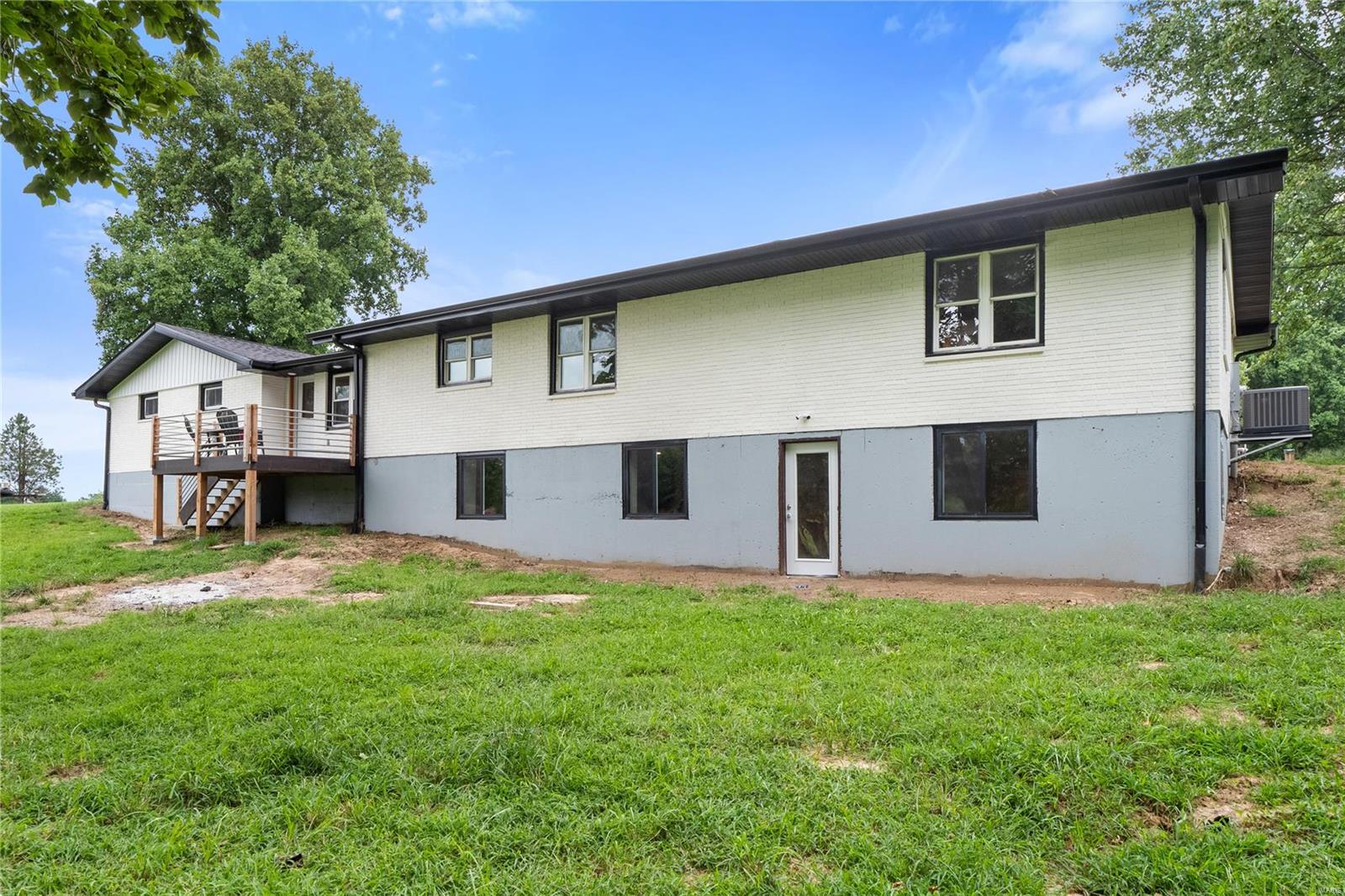 2835 Rentchler Road Belleville, IL 62221 - Photo 6 of 34