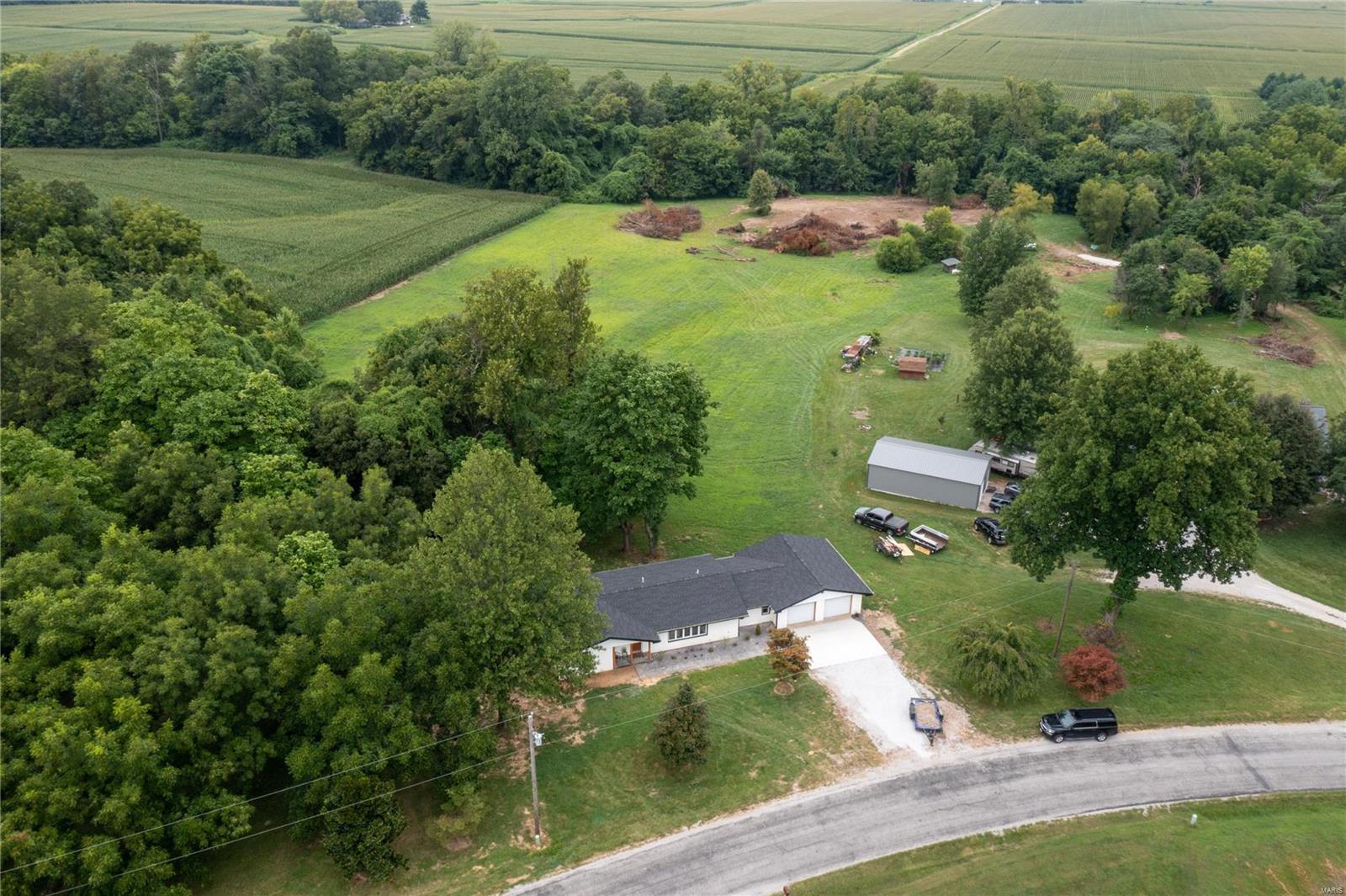 2835 Rentchler Road Belleville, IL 62221 - Photo 8 of 34