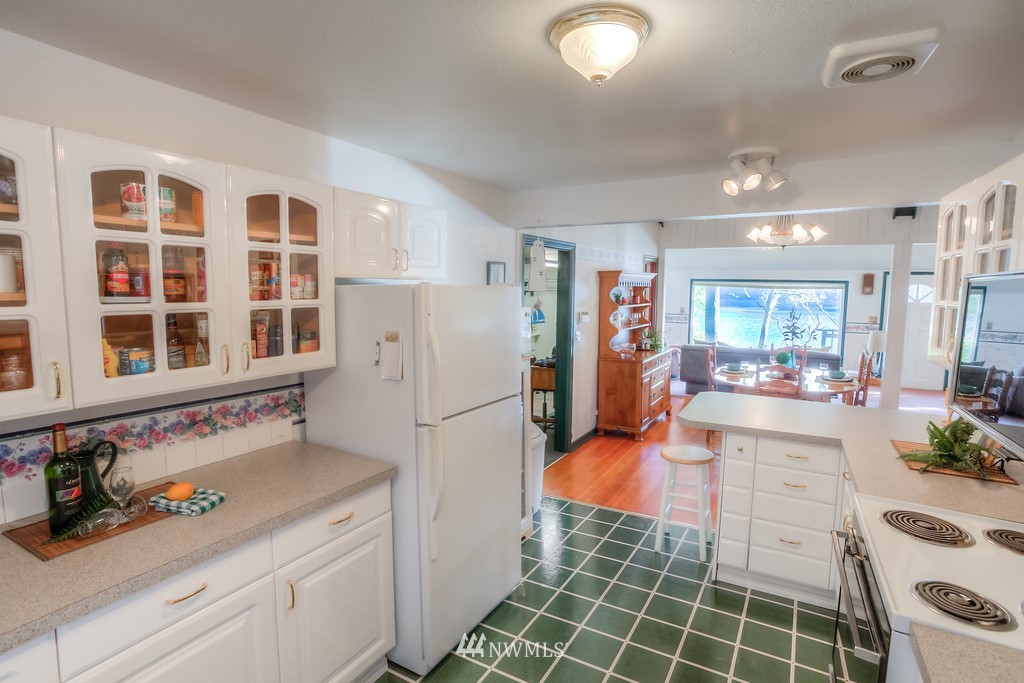 50 Grapeview Point Road Allyn, WA 98524 - Photo 13 of 25 Gallery Image 13
