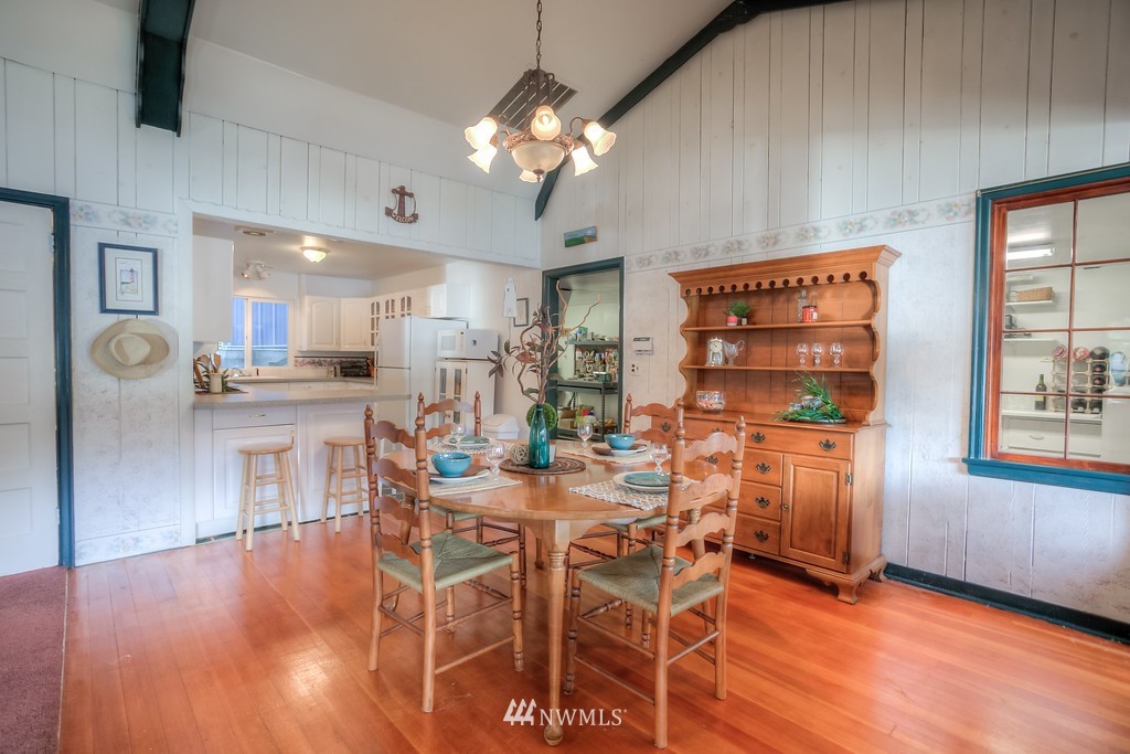 50 Grapeview Point Road Allyn, WA 98524 - Photo 9 of 25 Gallery Image 9