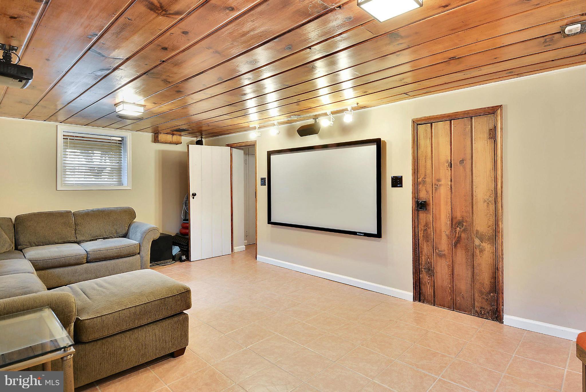 206 East Braddock Road Alexandria, VA 22301 - Photo 17 of 21 Interior (General)