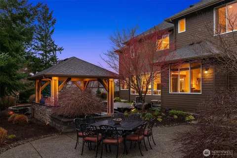 $3,050,000 | 955 211th Place Southeast, Sammamish, WA 98075