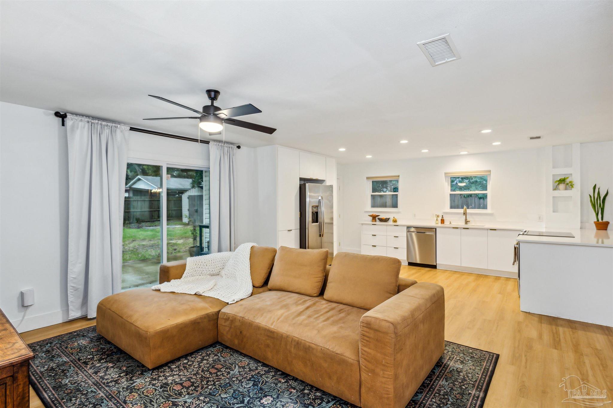 4831 Creighton Road Pensacola, FL 32504 - Photo 8 of 30