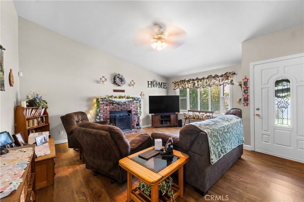 2038 East Ave R12 Palmdale, CA 93550 - Photo 5 of 30