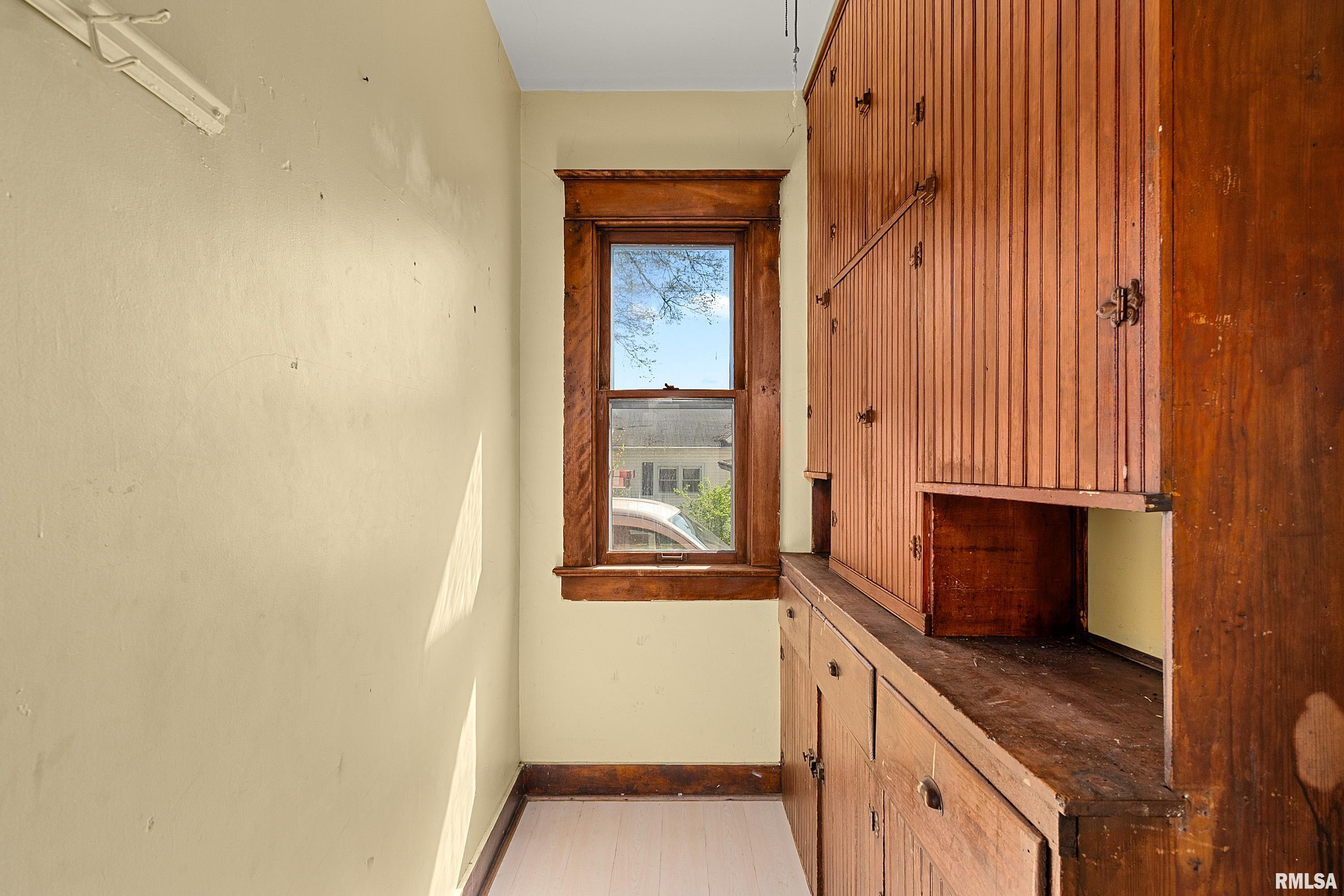 2887 Fulton Place Canton, IL 61520 - Photo 12 of 17