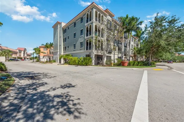 $2,600 | 8000 Via Sardinia Street, Unit 5101, Estero, FL 33928