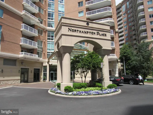 $2,250 | 3101 North Hampton Drive, Unit 906, Alexandria, VA 22302