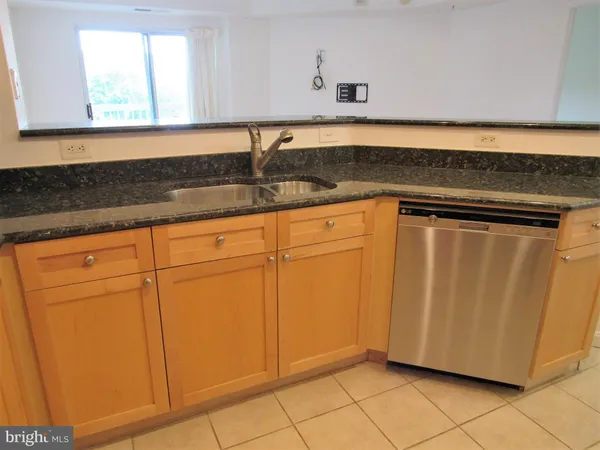 $2,250 | 3101 North Hampton Drive, Unit 906, Alexandria, VA 22302