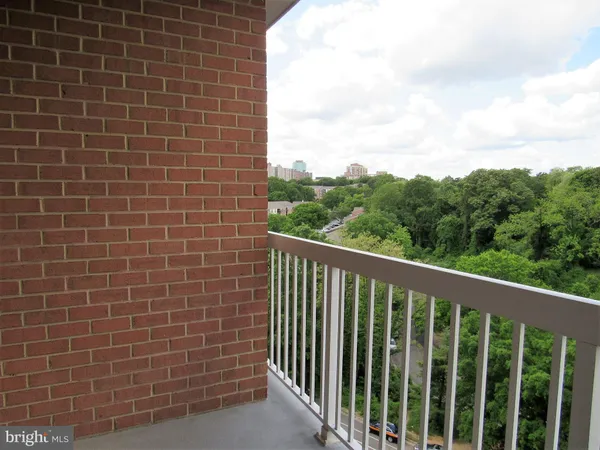 $2,250 | 3101 North Hampton Drive, Unit 906, Alexandria, VA 22302
