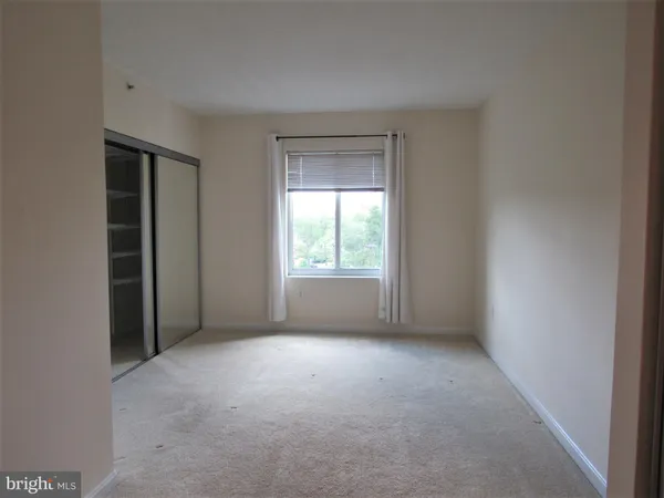 $2,250 | 3101 North Hampton Drive, Unit 906, Alexandria, VA 22302