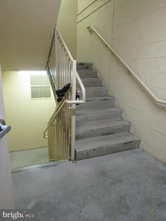 $2,250 | 3101 North Hampton Drive, Unit 906, Alexandria, VA 22302
