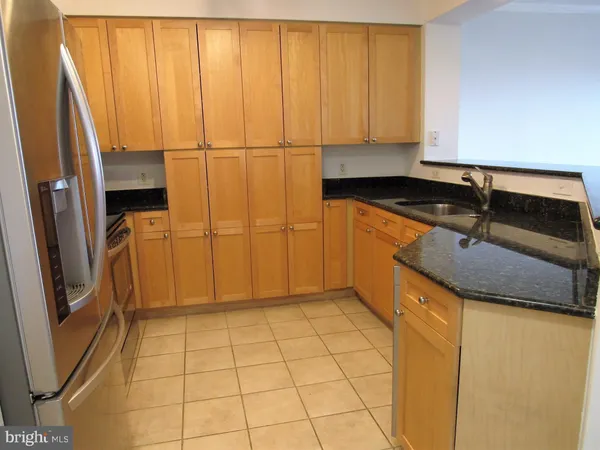 $2,250 | 3101 North Hampton Drive, Unit 906, Alexandria, VA 22302