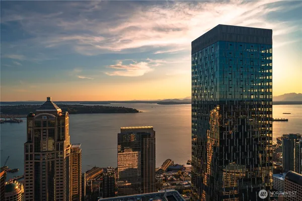 $22,400 | 1340 4th Avenue, Unit 5803, Seattle, WA 98101