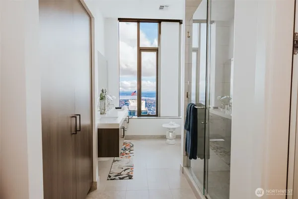$22,400 | 1340 4th Avenue, Unit 5803, Seattle, WA 98101