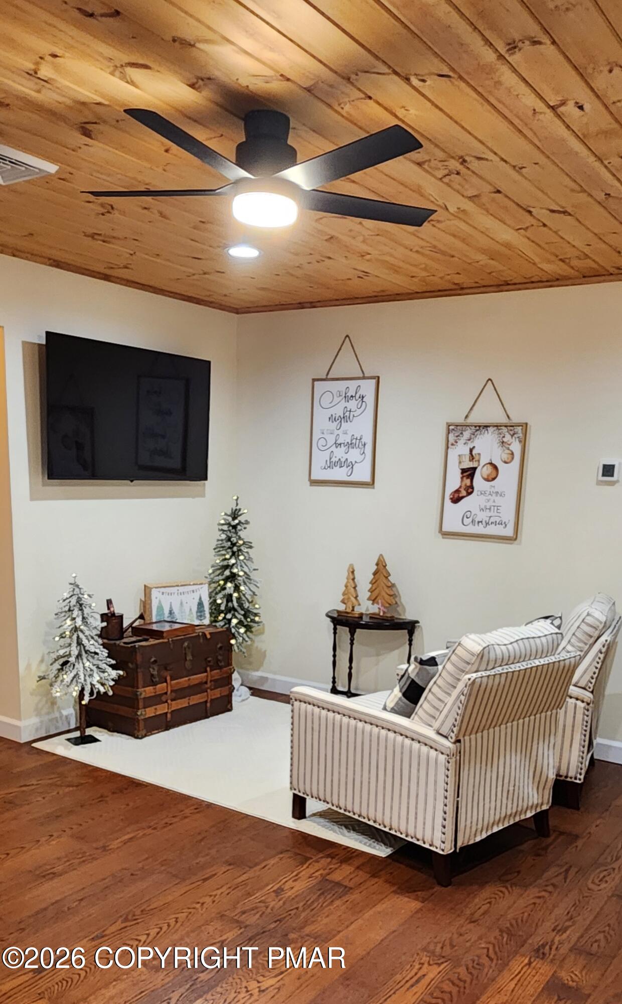 111 Split Rock Road Lake Harmony, PA 18624 - Photo 22 of 37 20251222_191932
