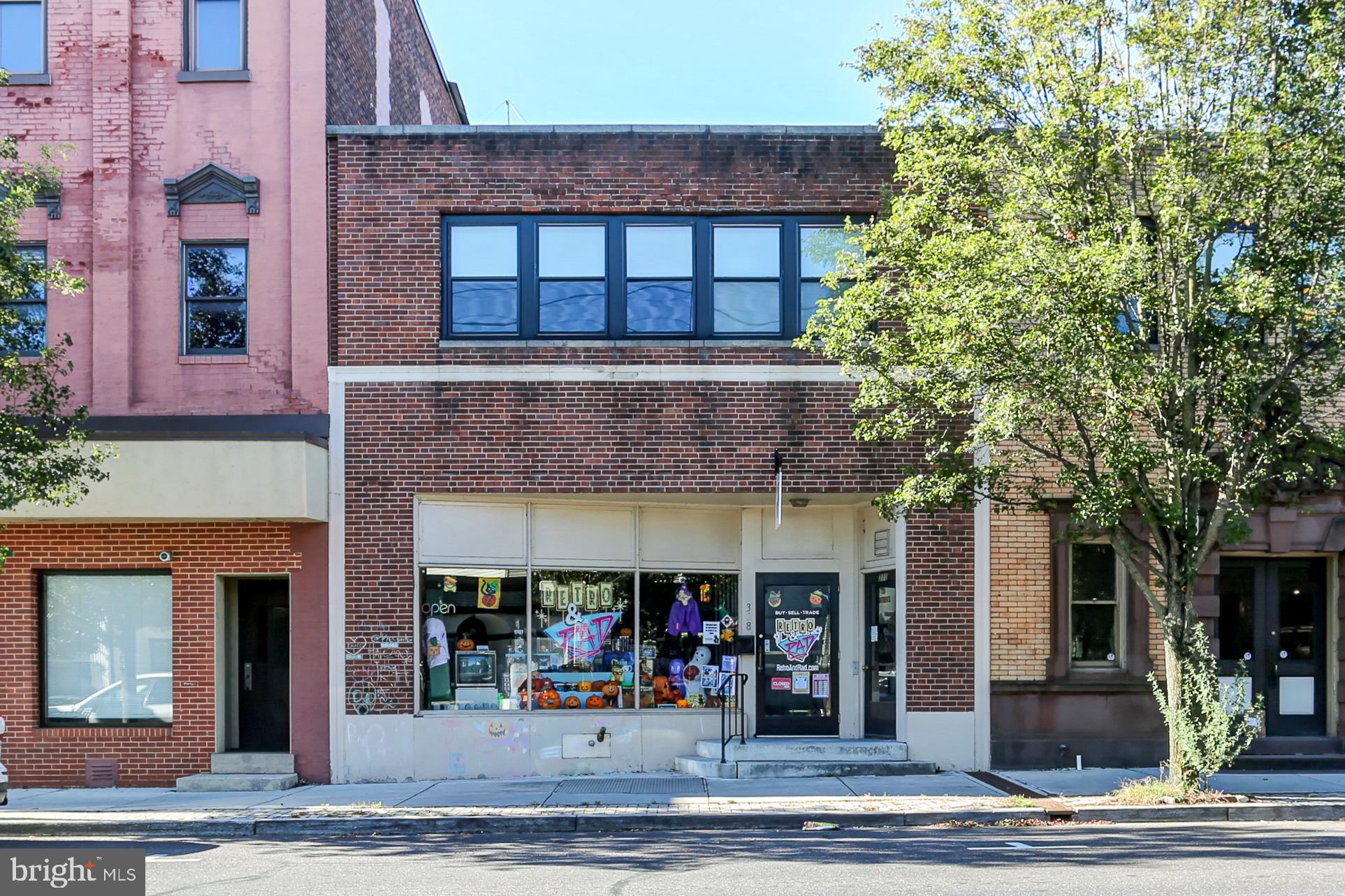 a view front of house with an outdoor space