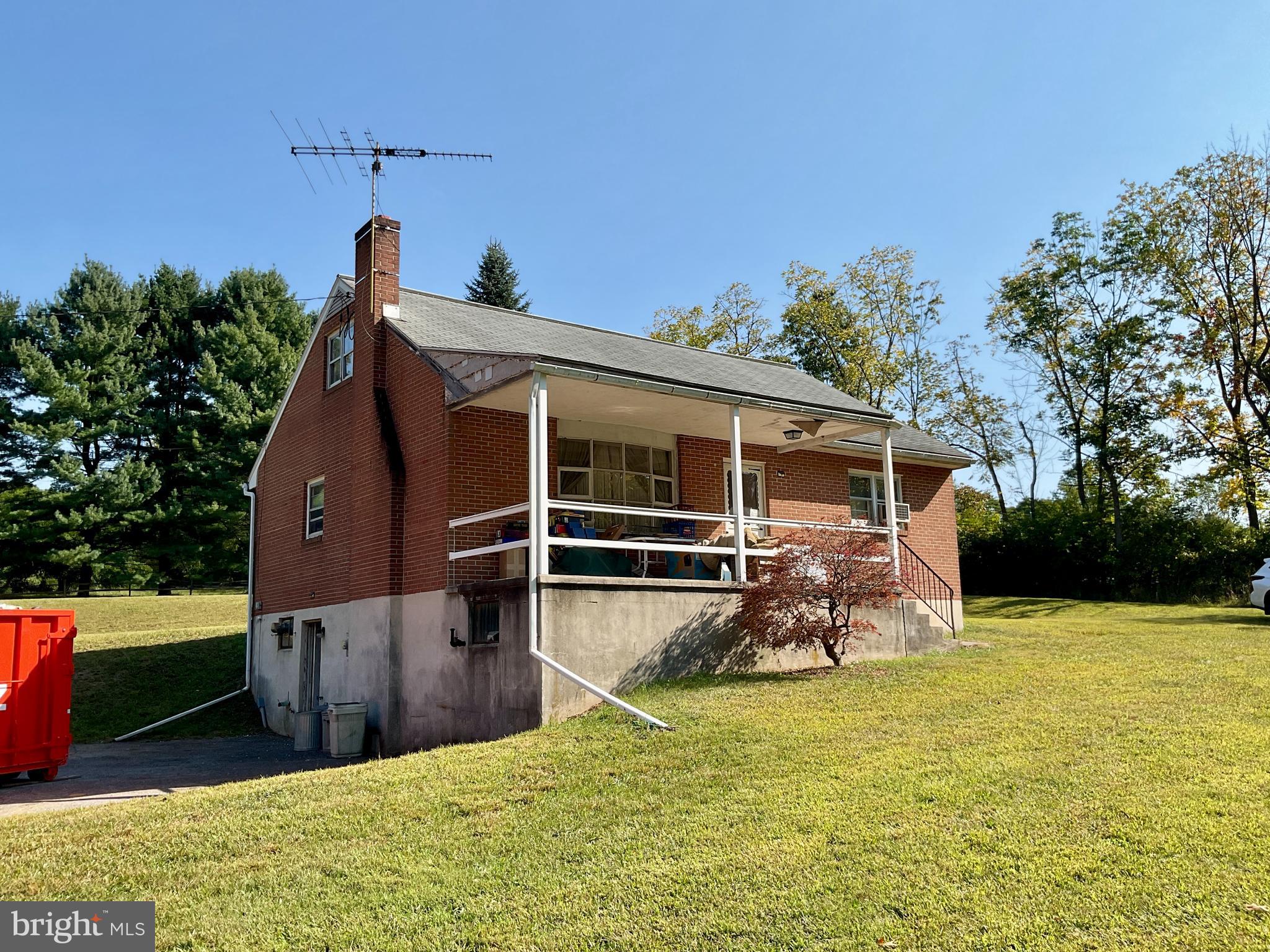 95 Hampshire Road Reading, PA 19608 - Photo 11 of 20