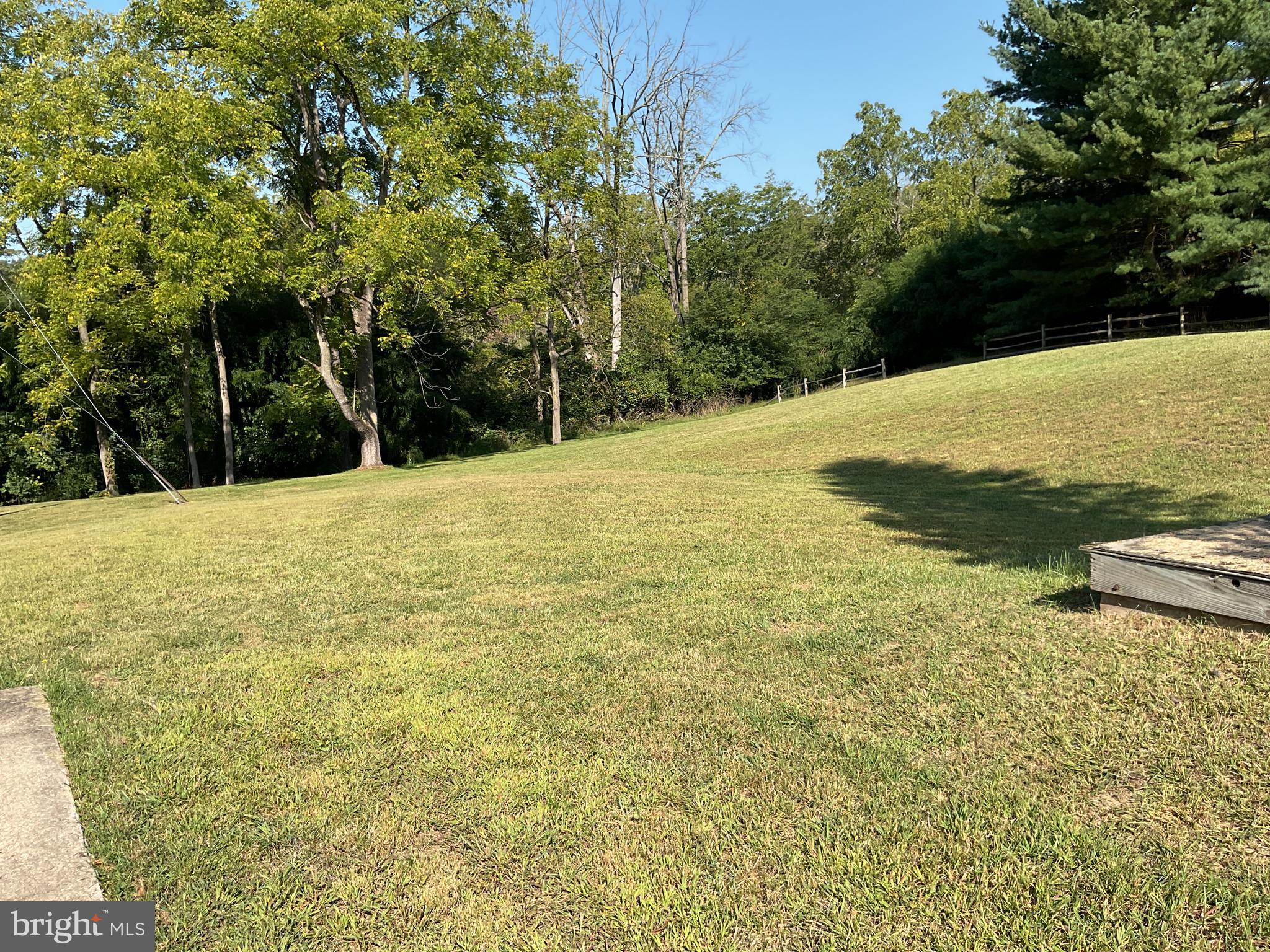 95 Hampshire Road Reading, PA 19608 - Photo 2 of 20