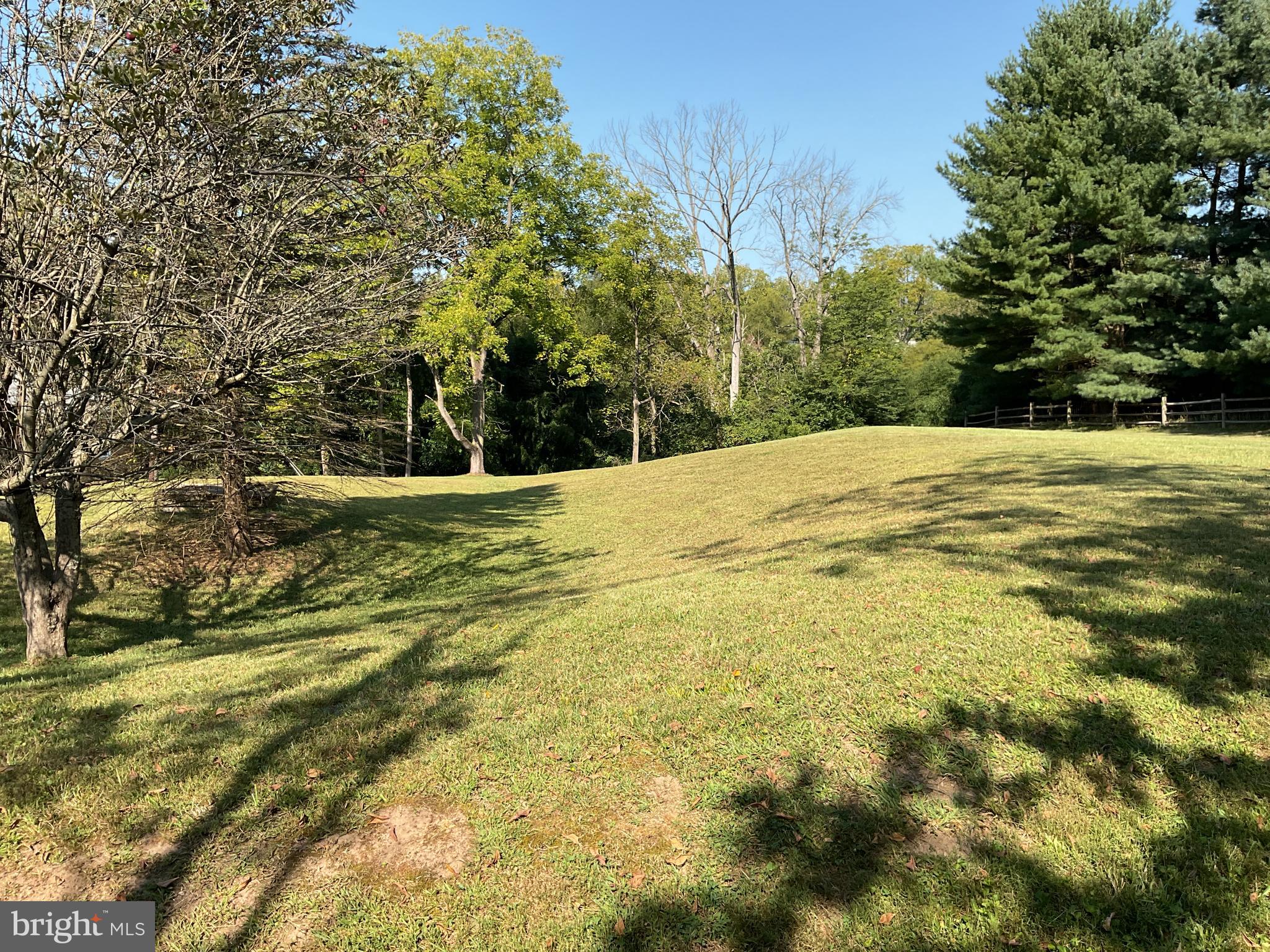 95 Hampshire Road Reading, PA 19608 - Photo 5 of 20