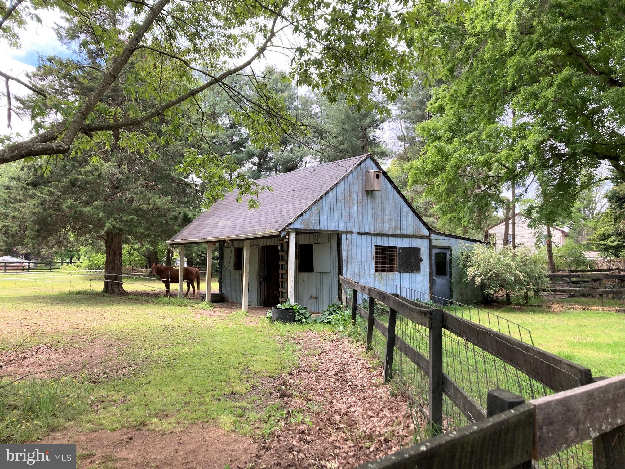 6125 Sandy Point Road Prince Frederick, MD 20678 - Photo 39 of 56 3-Stall Barn, Tack Rm and Hayloft