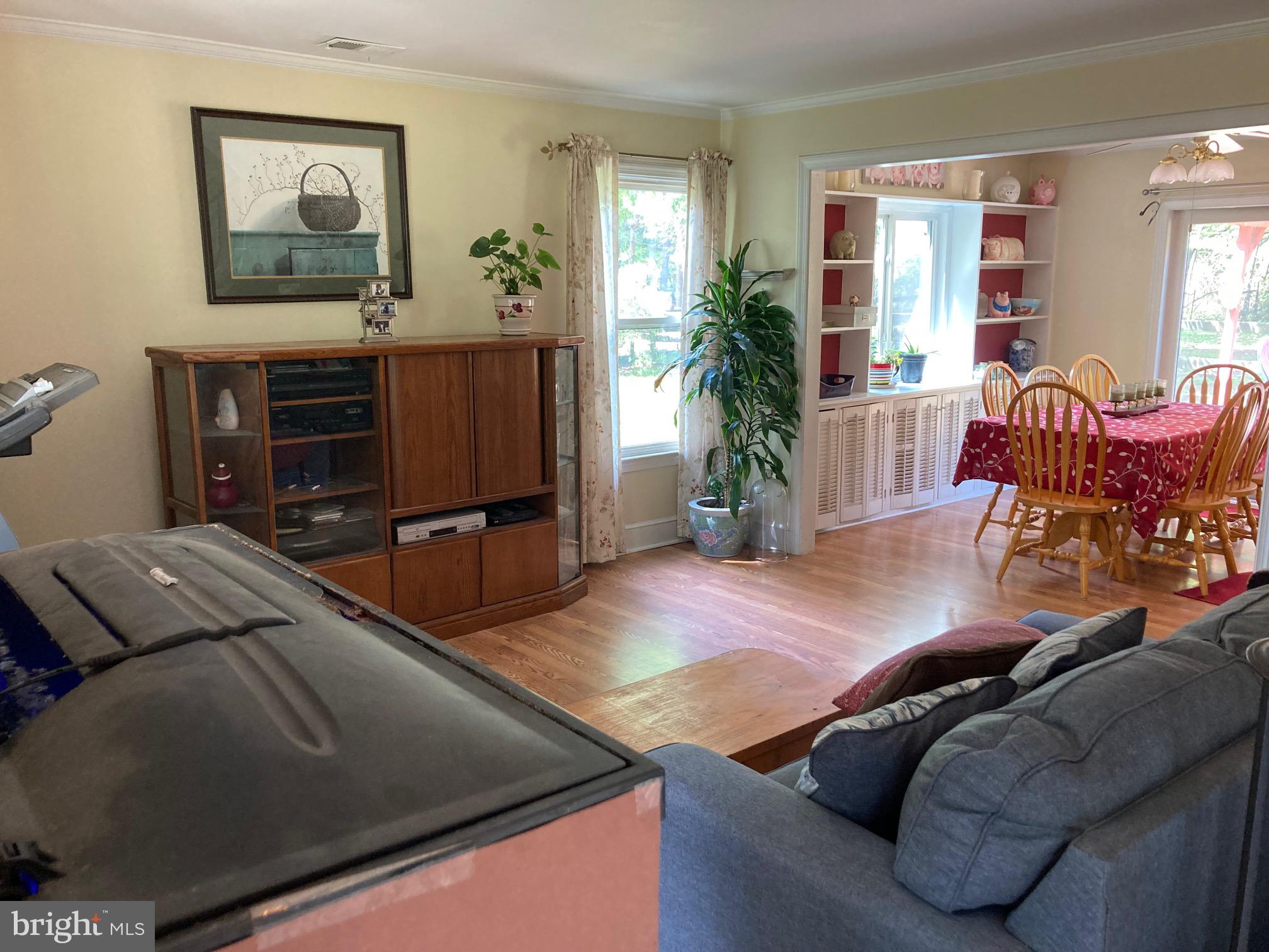 6125 Sandy Point Road Prince Frederick, MD 20678 - Photo 8 of 56 LR v-2 shows off h-wd floors & spacious windows