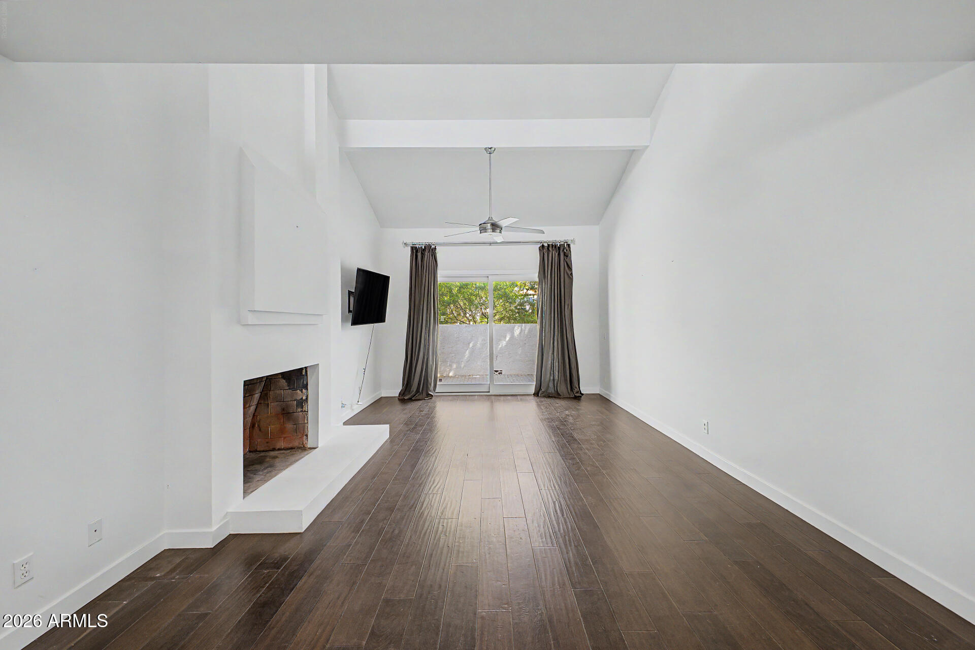 4446 East Camelback Road, Unit 104 Phoenix, AZ 85018 - Photo 5 of 60 05-Camelback