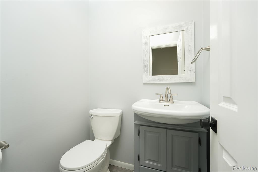 5390 Squires Manor Road Jackson, MI 49201 - Photo 22 of 35