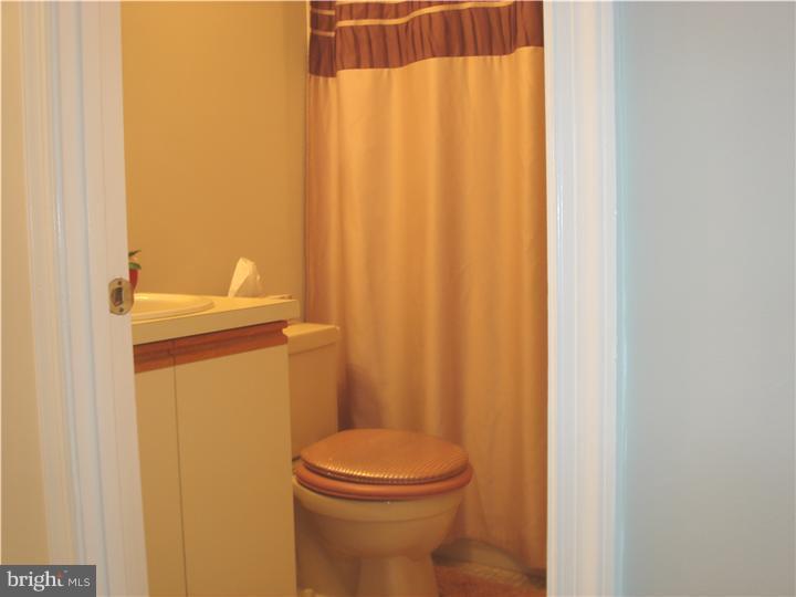 2089 Welsh Road, Unit A4 Philadelphia, PA 19115 - Photo 12 of 18 Bathroom