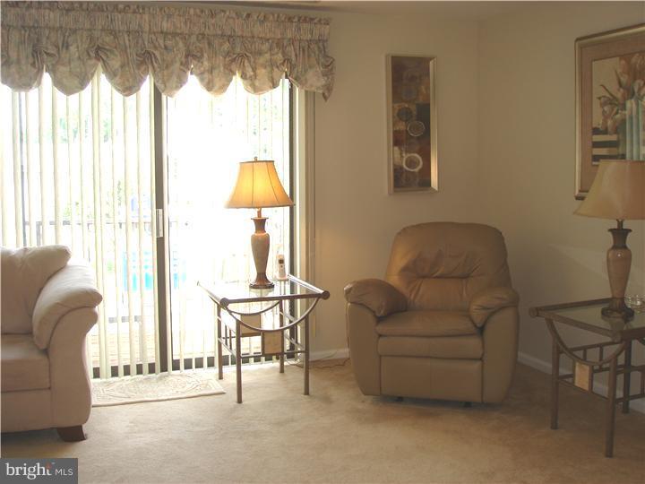 2089 Welsh Road, Unit A4 Philadelphia, PA 19115 - Photo 3 of 18 Living Room