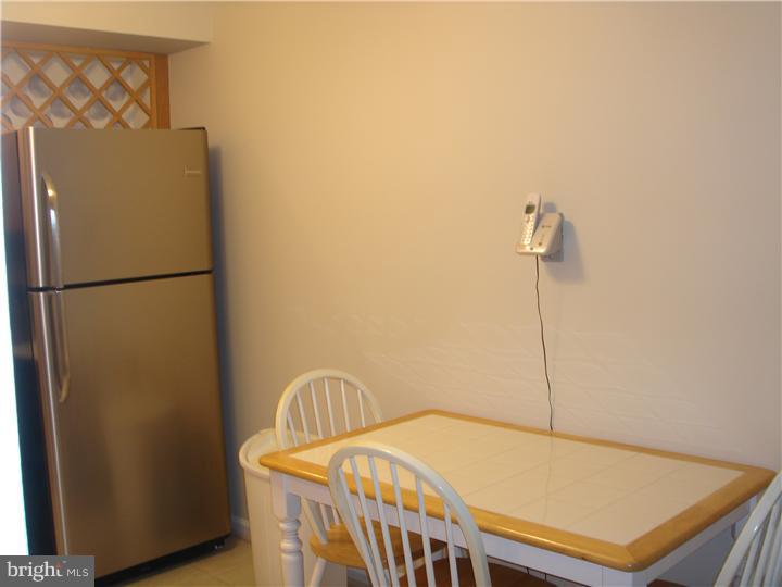 2089 Welsh Road, Unit A4 Philadelphia, PA 19115 - Photo 8 of 18 Kitchen