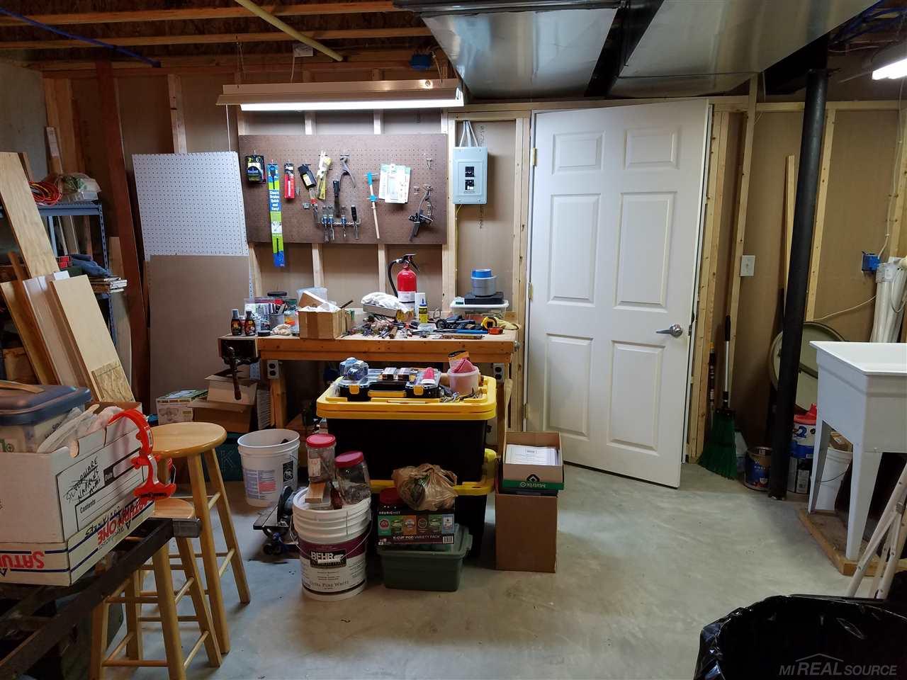 47866 Gloede Road Macomb, MI 48044 - Photo 36 of 42 31314353-37.JPG
