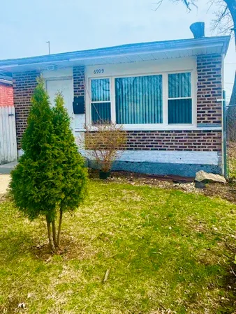 a view of a house with swimming pool