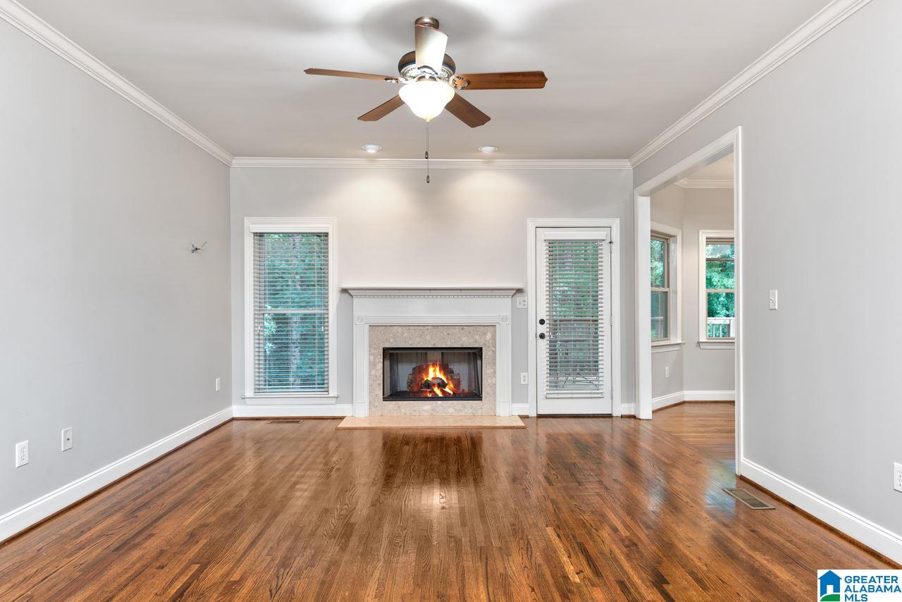 1031 Lake View Lane Calera, AL 35040 - Photo 3 of 43