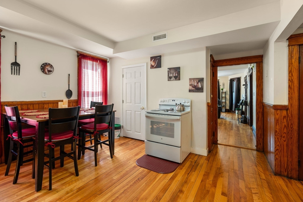 31 Chrome Street Worcester, MA 01604 - Photo 11 of 41