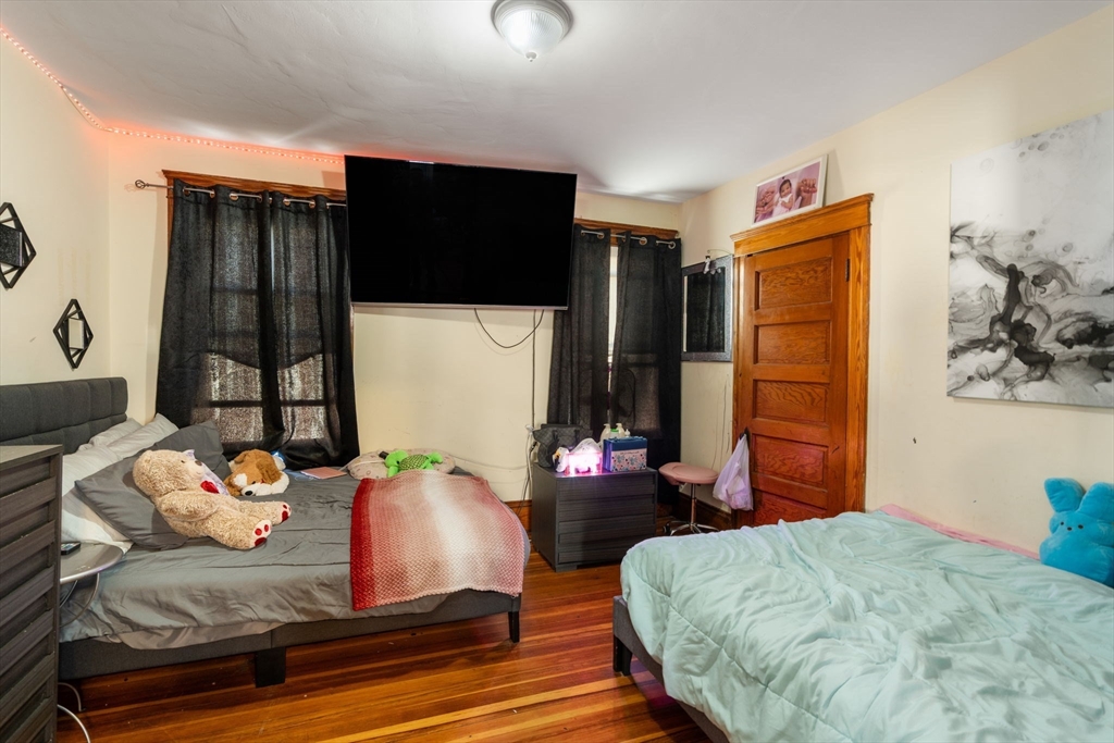 31 Chrome Street Worcester, MA 01604 - Photo 13 of 41