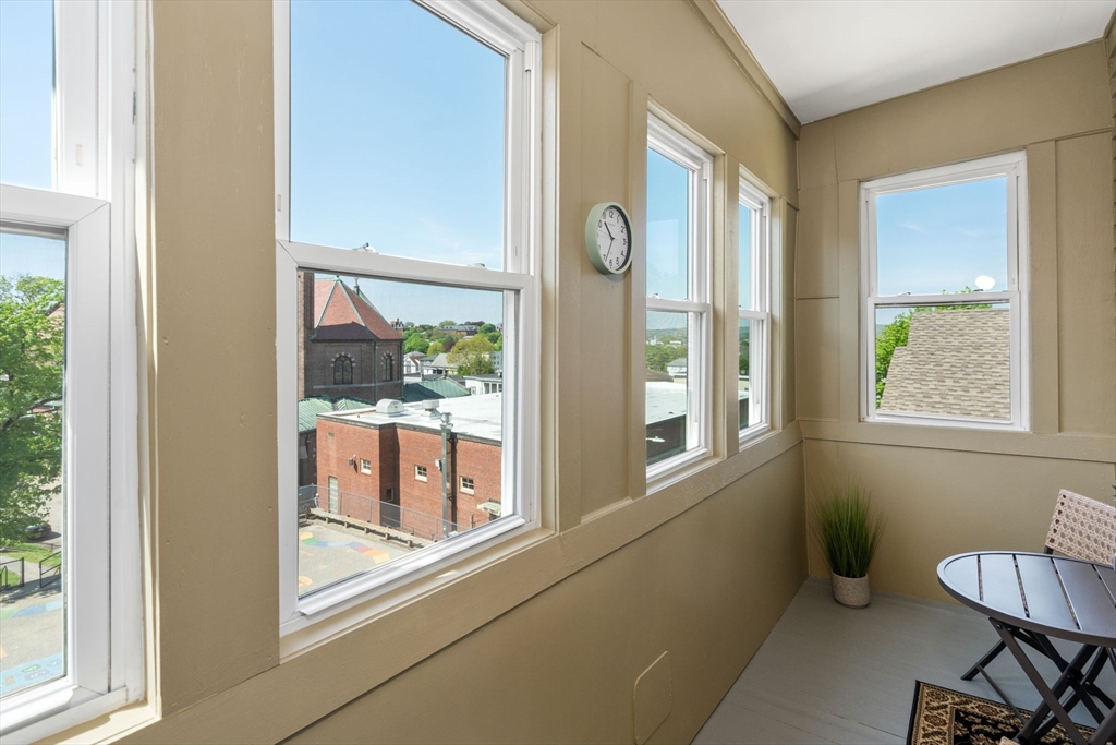 31 Chrome Street Worcester, MA 01604 - Photo 16 of 41