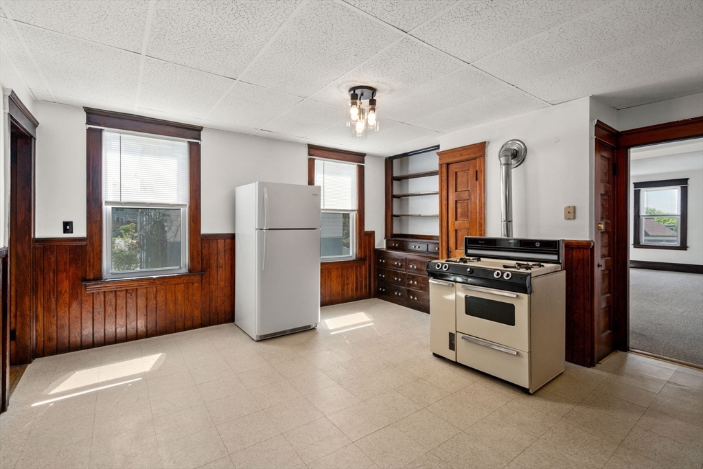 31 Chrome Street Worcester, MA 01604 - Photo 25 of 41